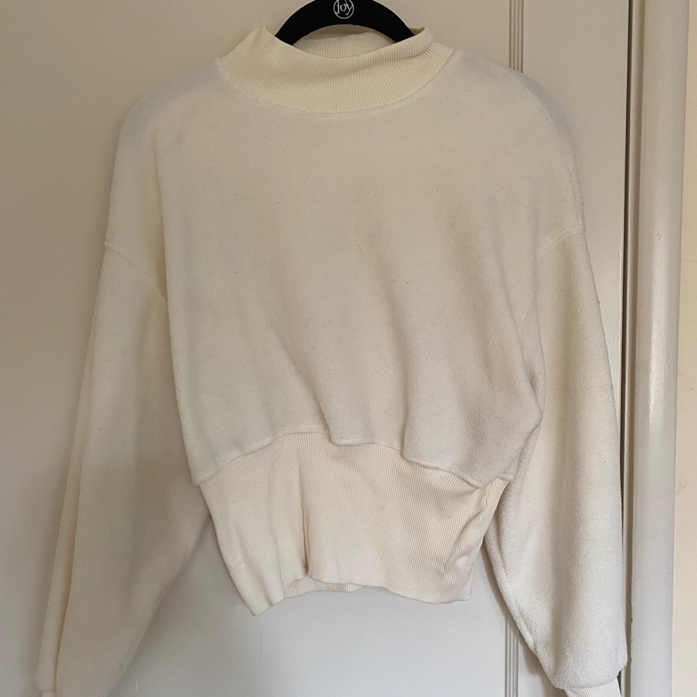 Stradivarius fleece white sweater, S